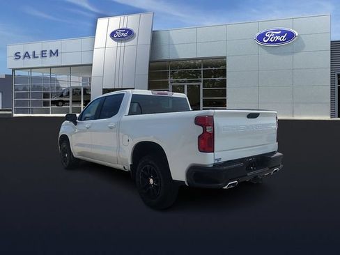 Used 2022 Chevrolet Silverado 1500 LT w/ Z71 Off-Road Package AWD/4WD image 4