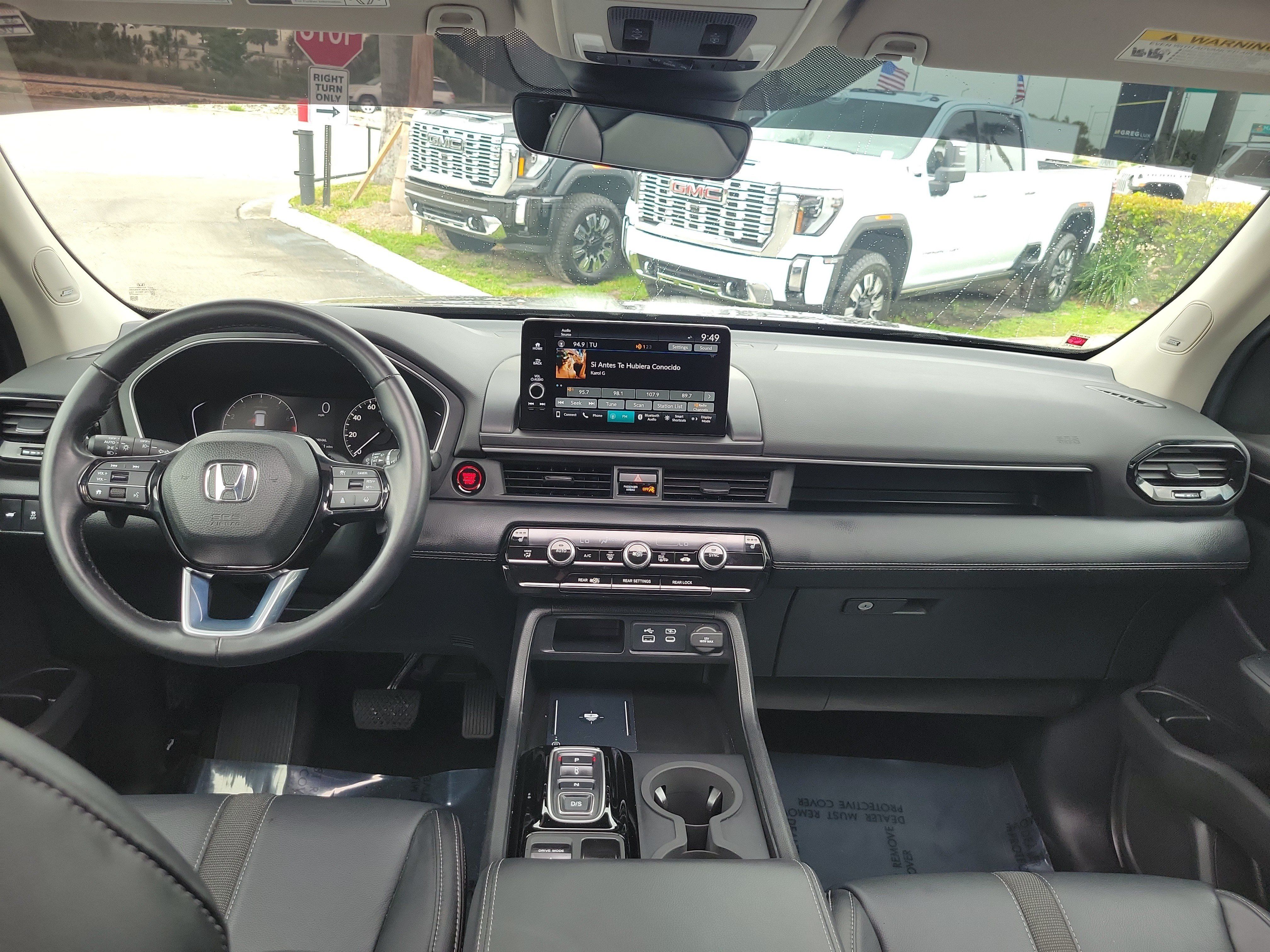 Used 2024 Honda Pilot Touring image 17