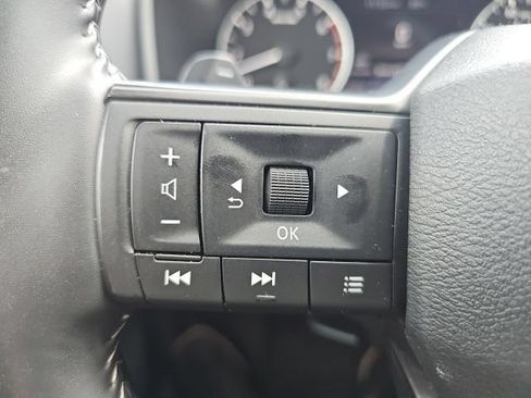 Used 2025 Nissan Rogue SV FWD image 30