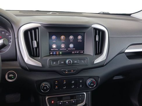 Used 2024 GMC Terrain SLE AWD/4WD image 11