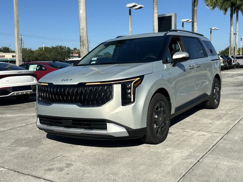 New 2026 Kia Carnival EX FWD image 2
