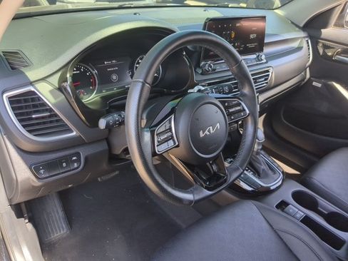 Used 2022 Kia Seltos SX AWD/4WD image 10