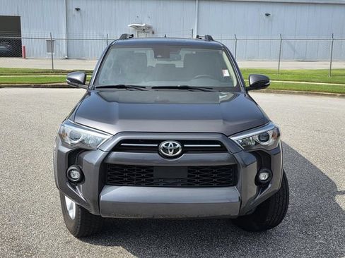 Used 2021 Toyota 4Runner SR5 Premium w/ Moonroof Package AWD/4WD image 2