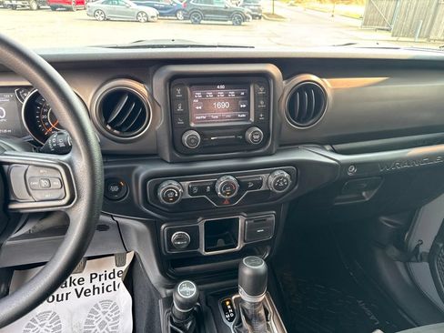 Used 2020 Jeep Wrangler Unlimited Sport AWD/4WD image 17