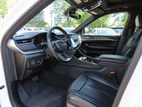 Used 2021 Jeep Grand Cherokee L Overland AWD/4WD image 2