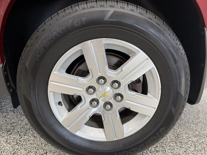 Used 2010 Chevrolet Traverse LT w/ Personal Connectivity Package AWD/4WD image 27