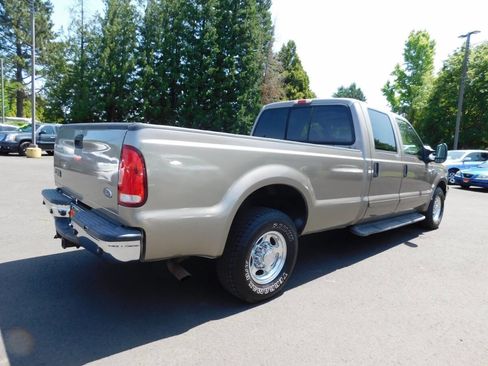 Used 2002 Ford F350 Lariat image 2
