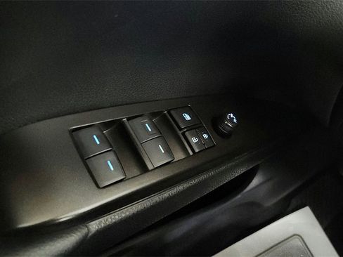 Used 2024 Toyota Camry LE image 19