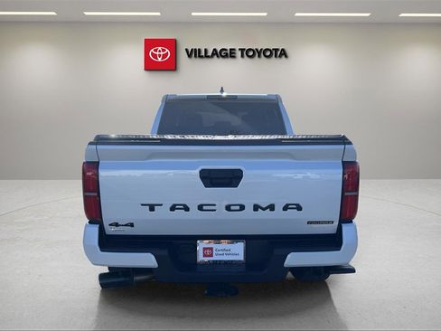 Certified 2025 Toyota Tacoma TRD Sport image 4