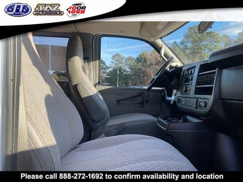 Used 2017 Chevrolet Express 3500 LT w/ LT Preferred Equipment Group image 14