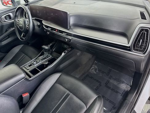 Used 2024 Kia Sorento S AWD/4WD image 33