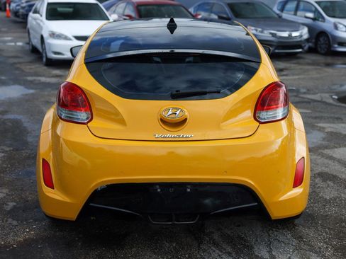 Used 2012 Hyundai Veloster 3DR COUPE w/ Style Pkg image 9