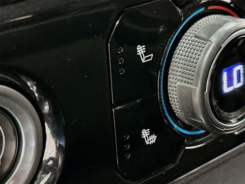 Used 2022 Chevrolet Silverado 1500 LT image 21