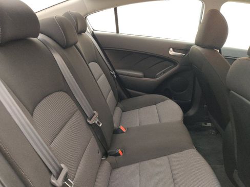 Used 2018 Kia Forte LX image 19