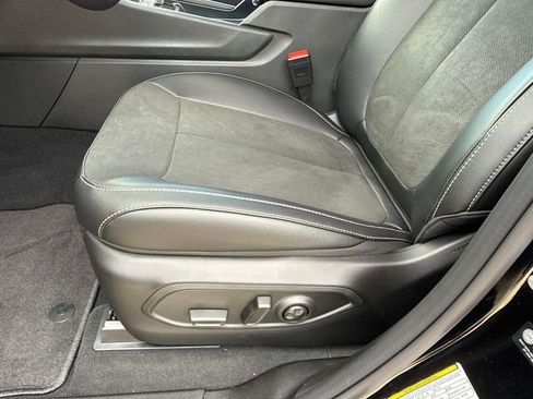 New 2025 Jeep Grand Cherokee Altitude RWD image 10