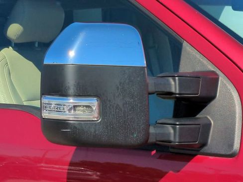 Used 2018 Ford F250 Lariat w/ Chrome Package image 12