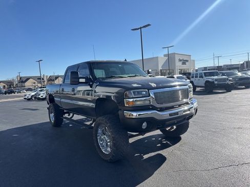 Used 2007 GMC Sierra 2500 SLT w/ Heavy-Duty Power Package image 3