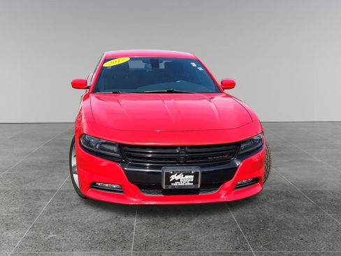 Used 2017 Dodge Charger R/T image 2