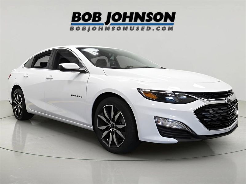Certified 2022 Chevrolet Malibu RS image 1