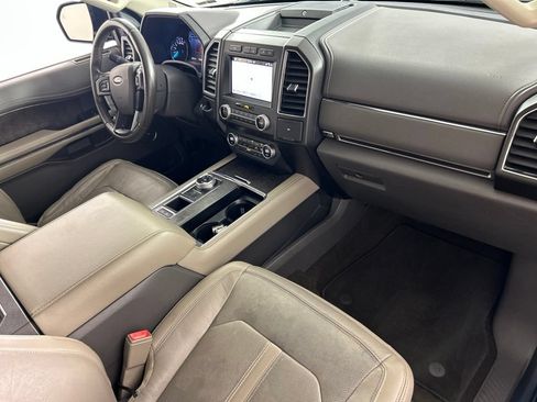 Used 2019 Ford Expedition Limited w/ Equipment Group 302A RWD image 28