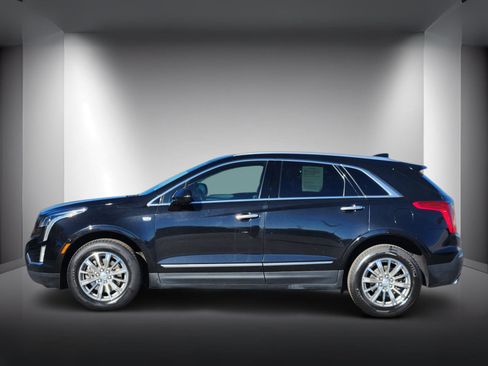 Used 2017 Cadillac XT5 Luxury w/ Driver Awareness Package image 2