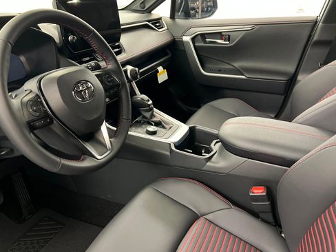 Used 2025 Toyota RAV4 XSE image 15
