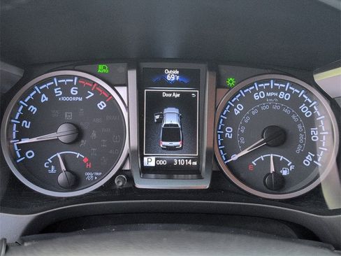 Used 2023 Toyota Tacoma Limited image 19