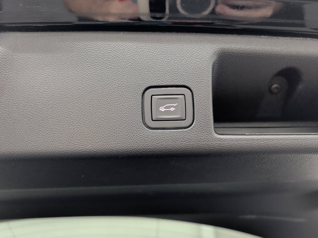Used 2024 Chevrolet Equinox EV LT FWD image 26