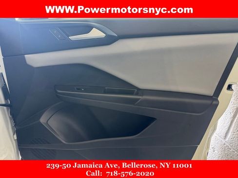 Used 2023 Volkswagen Taos SE FWD image 26