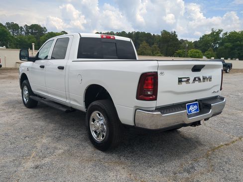 Used 2026 RAM 2500 Tradesman AWD/4WD image 5