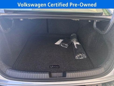 Used 2025 Volkswagen Jetta SE w/ Sunroof Package FWD image 26