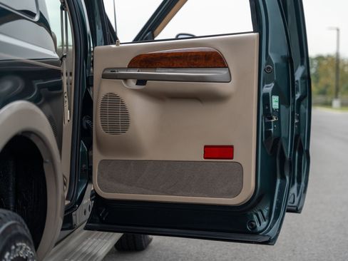 Used 2002 Ford Excursion Limited image 31