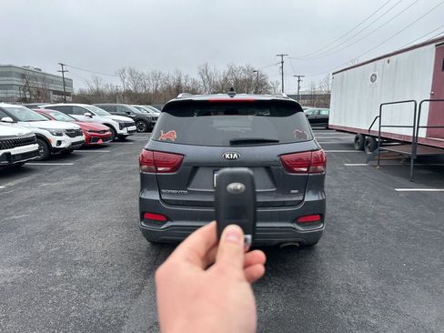 Used 2019 Kia Sorento LX w/ LX Convenience Package image 5
