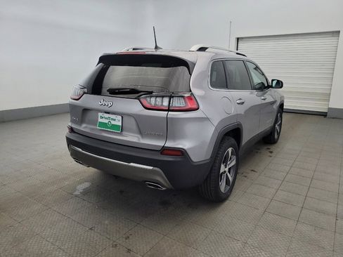 Used 2019 Jeep Cherokee Limited image 9