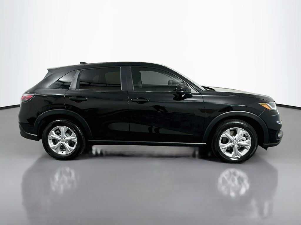 Certified 2024 Honda HR-V LX image 4
