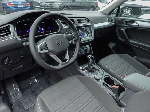 Used 2024 Volkswagen Tiguan S image 12