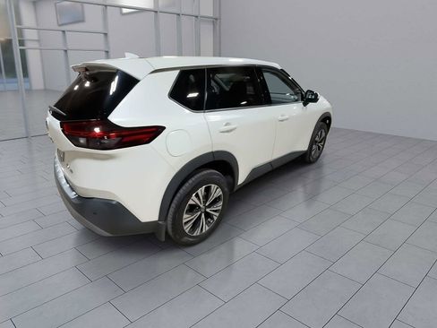 Used 2021 Nissan Rogue SV image 8