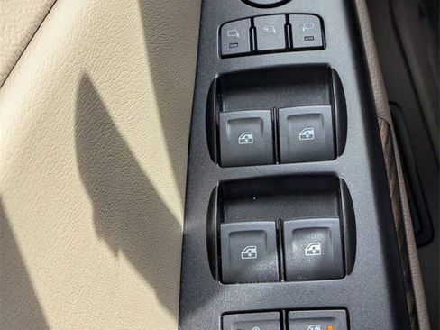 Used 2019 GMC Yukon SLT w/ Open Road Package image 28