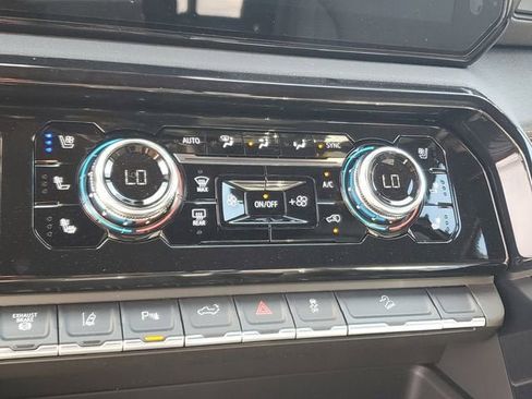 New 2026 GMC Sierra 2500 AT4 AWD/4WD image 24