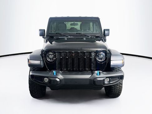 Used 2023 Jeep Wrangler Unlimited w/ Cold Weather Group AWD/4WD image 2