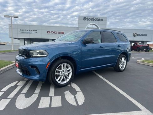 Used 2025 Dodge Durango GT image 2