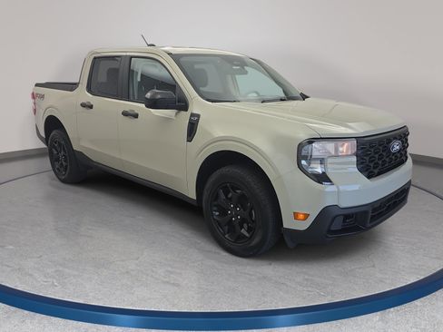 Used 2025 Ford Maverick XLT w/ XLT Luxury Package AWD/4WD image 3