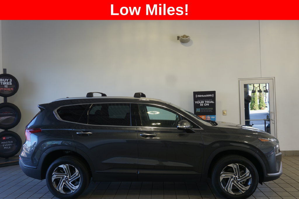 Used 2023 Hyundai Santa Fe SEL AWD/4WD image 2