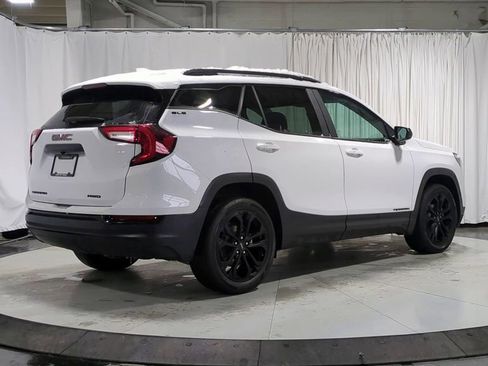 Used 2022 GMC Terrain SLE w/ Driver Convenience Package image 10