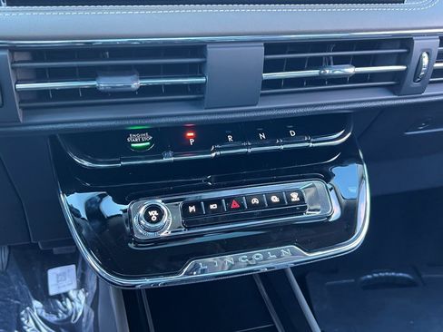 New 2026 Lincoln Corsair Premiere image 17