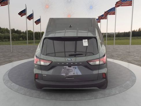 Used 2022 Ford Escape SE image 5