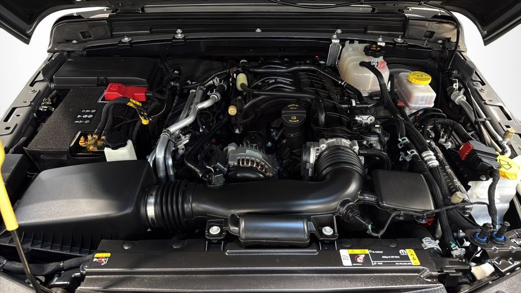 Used 2023 Jeep Wrangler Sport AWD/4WD image 29