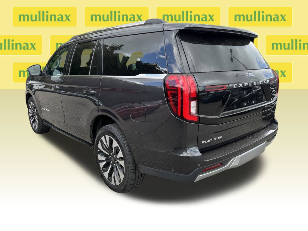 Used 2025 Ford Expedition Platinum w/ Driver's Package AWD/4WD image 6