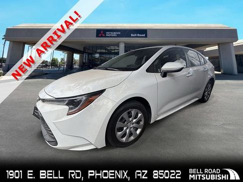 Used 2024 Toyota Corolla LE FWD image 1