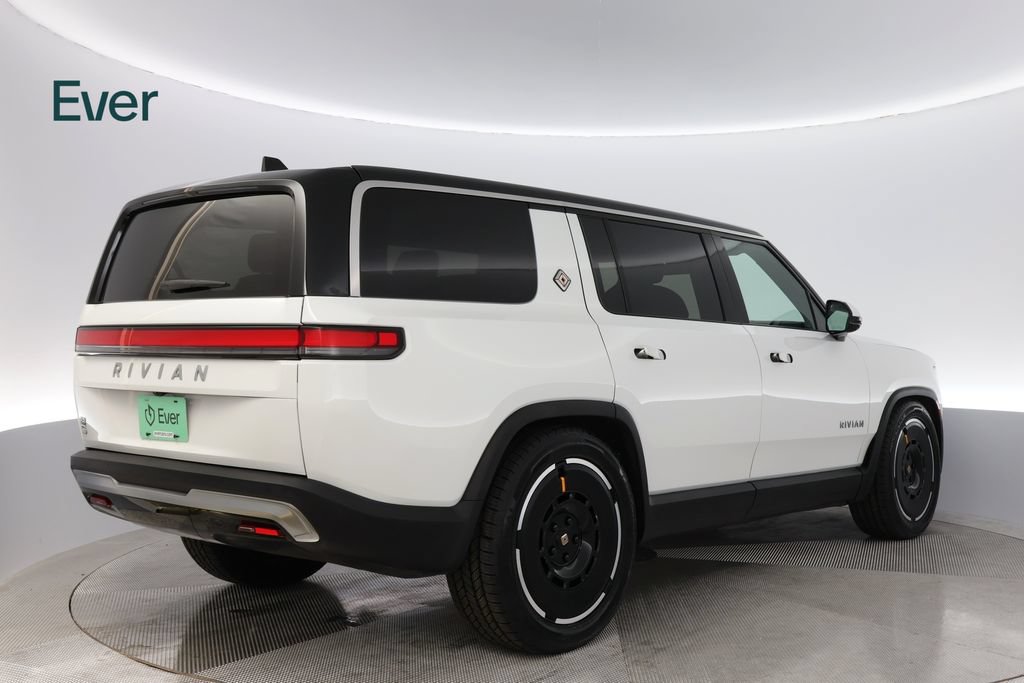 Used 2025 Rivian R1S Adventure Dual AWD/4WD image 3